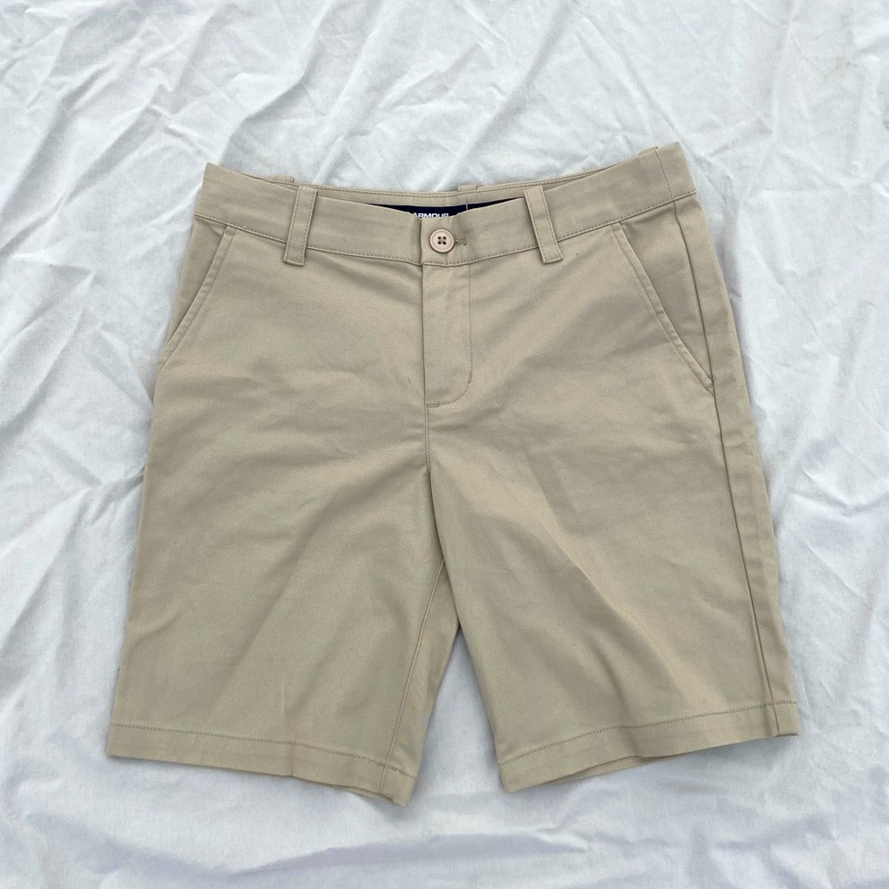 Under Armour Khaki / tan golf shorts